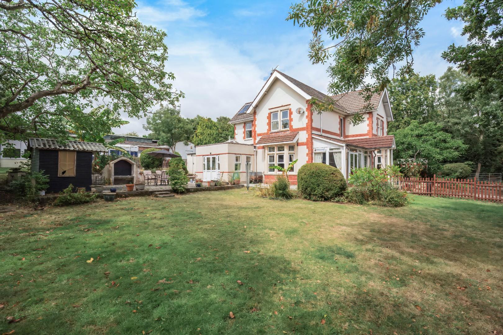 Downside House, Cattery & Equestrian Facilities, Sully Road, Penarth, CF64 2TR